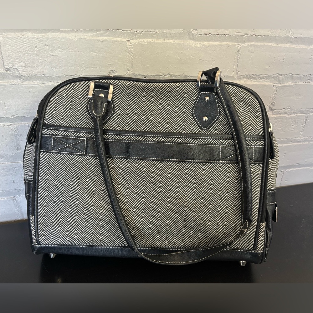 Black and Gray Mobile Edge Laptop Bag with Black Trim